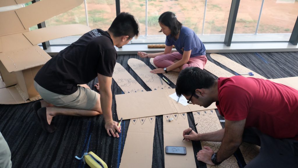 Peserta mini exchange membuat prototype (2)